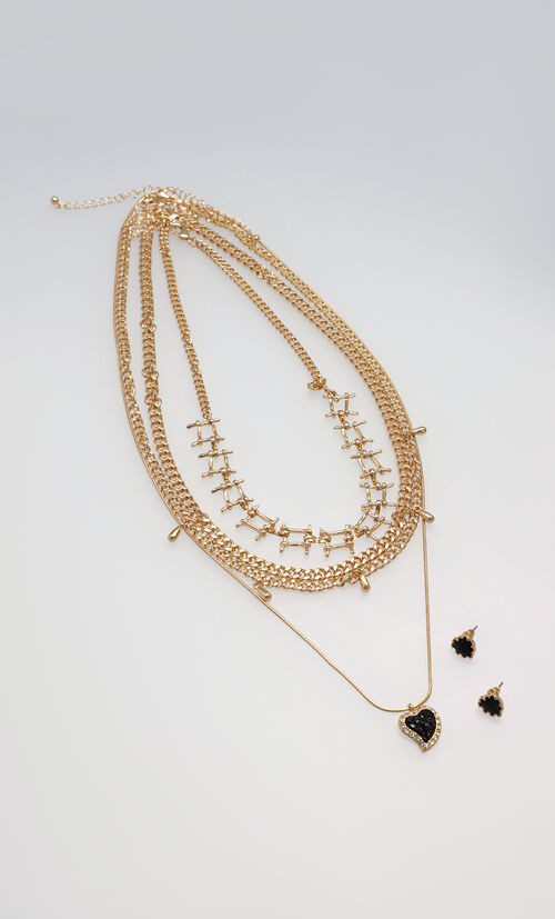 Set Collar y Aretes Corazones