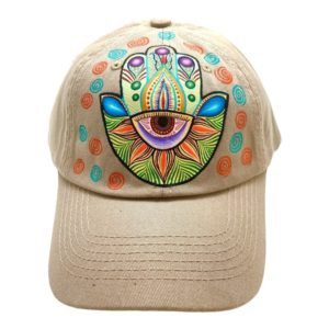 Gorra con HAMSA pintada a mano