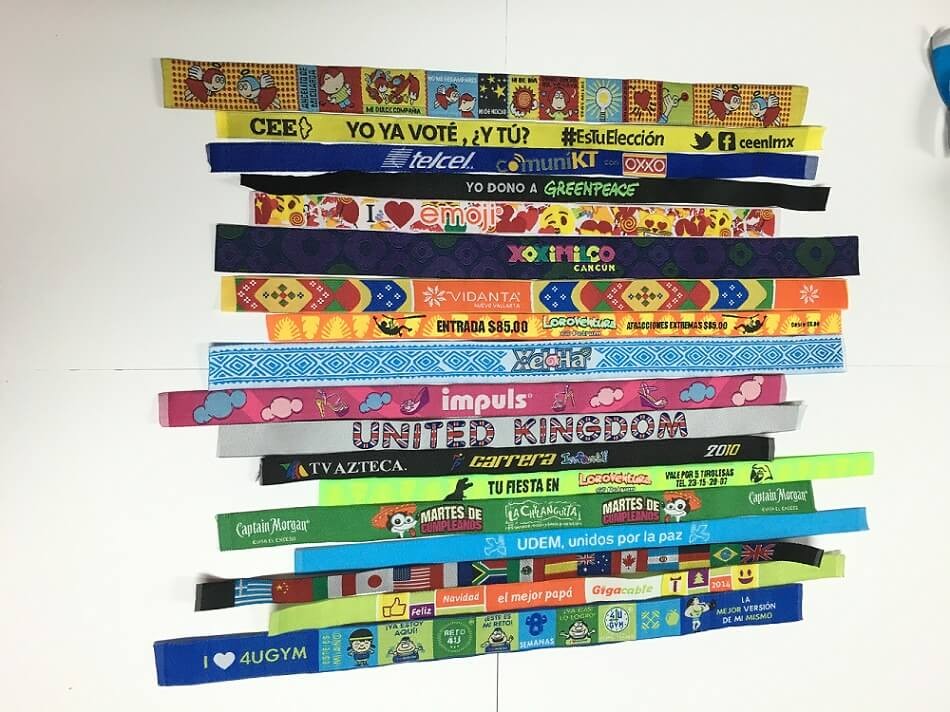 PULSERA BORDADA DE TAFETA O DAMASCO MED. 1.5 X 28....