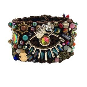 Pulsera tejida bordada con atrapasueños tejida a mano