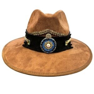 Sombrero de Gamuza color MARRON claro con cinta de mezclilla y dije de chaquira